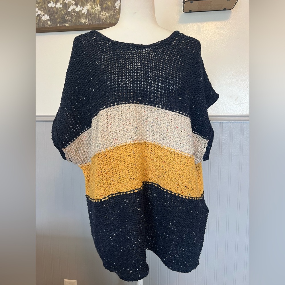 LA SEINE Short Sleeve Slouchy Sweater / Size: Medium